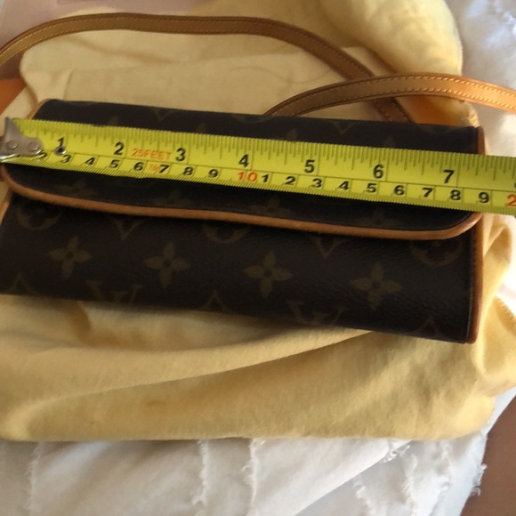 LV POCHETTE PM monogram canvas - Picture 6 of 8